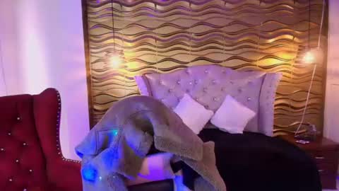 Nina Harpper online show from 07.12.26