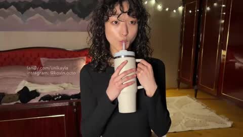 Mikayla online show from 02.17.25