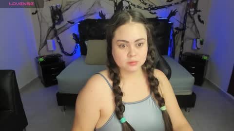 Olivia jones online show from 10.30.25