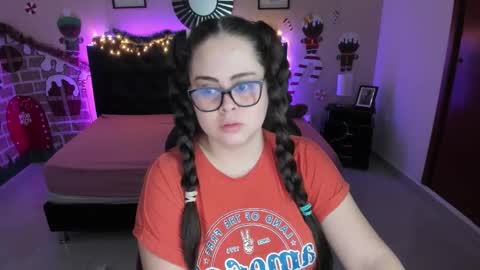 Olivia jones online show from 12.16.25