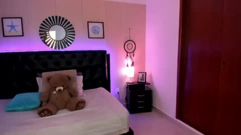 Olivia jones online show from 03.20.26