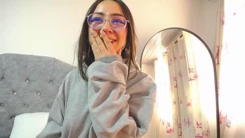 Paris online show from 01.05.26