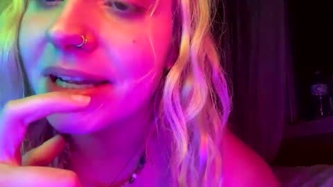 Snapshot of _peaceoutgirlscout_ chatting on 09.23.25 _peaceoutgirlscout_ online show from 09.23.25