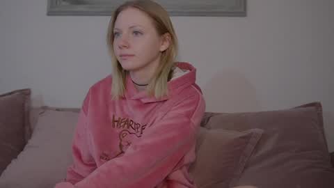 Snapshot of _penisflytrap_ chatting on 05.01.26 Viktoria online show from 05.01.26