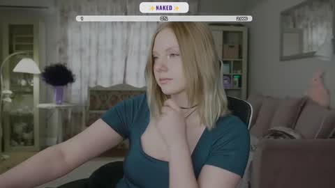 Snapshot of _penisflytrap_ chatting on 05.12.26 Viktoria online show from 05.12.26
