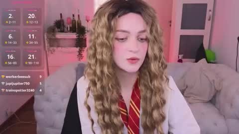 Maisie online show from 11.01.25