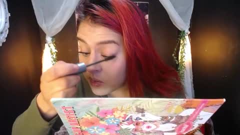 Laura online show from 12.15.24