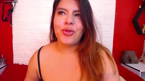 Laura online show from 12.18.25