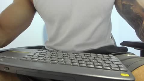 Snapshot of _poseidon1_ chatting on 01.28.25 Poseidon online show from 01.28.25