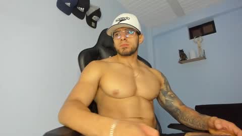 Snapshot of _poseidon1_ chatting on 03.07.25 Poseidon online show from 03.07.25