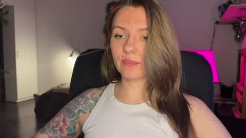 Snapshot of _private_person_ chatting on 12.20.24 HADLY today day-off see u online 0112 online show from 12.20.24