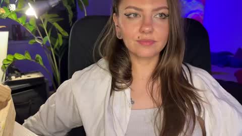 Snapshot of _private_person_ chatting on 01.28.25 HADLY today day-off see u online 0112 online show from 01.28.25