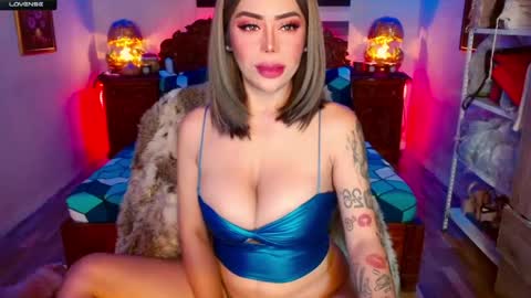 Hi my name is selinaim glad to meet everyone here  online show from 06.05.26