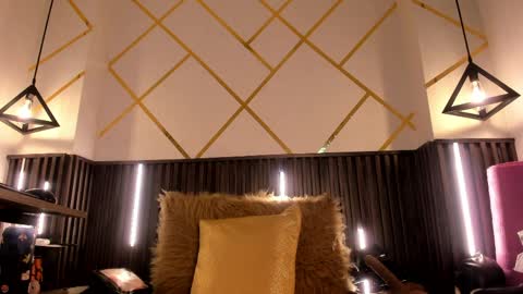 rebecca online show from 04.08.26