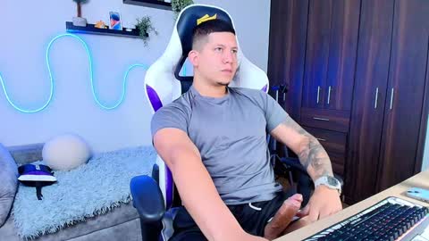 Snapshot of _robertobaggio chatting on 01.23.25 Roberto online show from 01.23.25