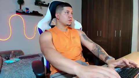 Snapshot of _robertobaggio chatting on 02.16.25 Roberto online show from 02.16.25