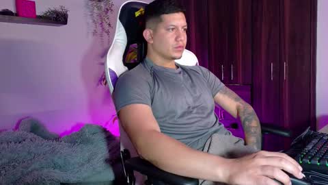 Snapshot of _robertobaggio chatting on 09.24.25 Roberto online show from 09.24.25