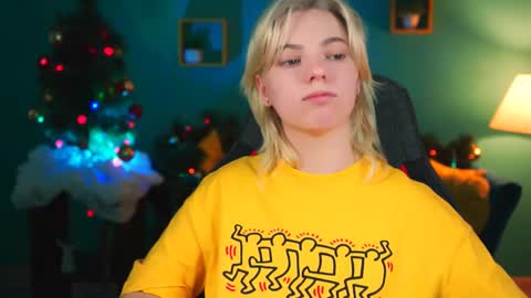 Snapshot of _rockstone_ chatting on 12.24.24 Rock stone online show from 12.24.24