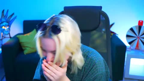 Snapshot of _rockstone_ chatting on 02.05.25 Rock stone online show from 02.05.25