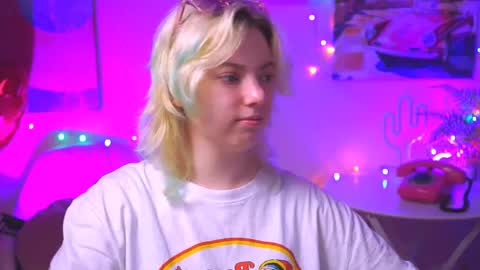 Snapshot of _rockstone_ chatting on 03.05.25 Rock stone online show from 03.05.25