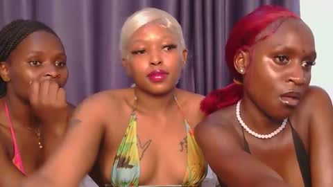 Snapshot of _roxxana chatting on 02.18.26 Roxxana online show from 02.18.26