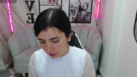 Snapshot of _samantha_b chatting on 01.13.25 Samantha online show from 01.13.25