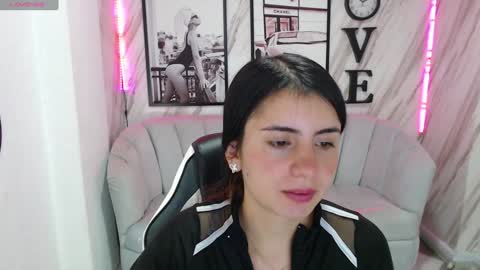 Snapshot of _samantha_b chatting on 01.28.25 Samantha online show from 01.28.25