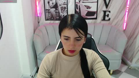 Snapshot of _samantha_b chatting on 01.30.25 Samantha online show from 01.30.25