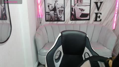 Snapshot of _samantha_b chatting on 02.24.25 Samantha online show from 02.24.25