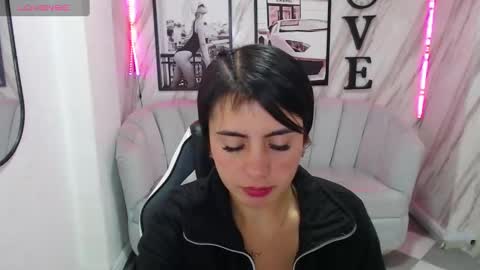 Snapshot of _samantha_b chatting on 03.06.25 Samantha online show from 03.06.25