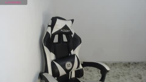 Snapshot of _samantha_fox19 chatting on 04.01.26 _samantha_fox19 online show from 04.01.26