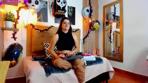 SAMANTHA FOX online show from 10.19.25