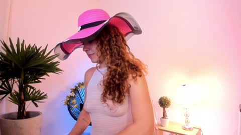 Snapshot of _samsexy_ chatting on 01.08.25 Sam --- next stream 1 dic food and vino show . online show from 01.08.25