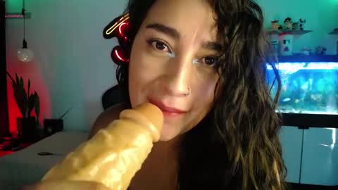 Snapshot of _santalove_ chatting on 01.11.25 SantaLove online show from 01.11.25