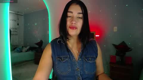 Snapshot of _santalove_ chatting on 09.16.25 SantaLove online show from 09.16.25