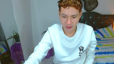 santi online show from 04.05.26