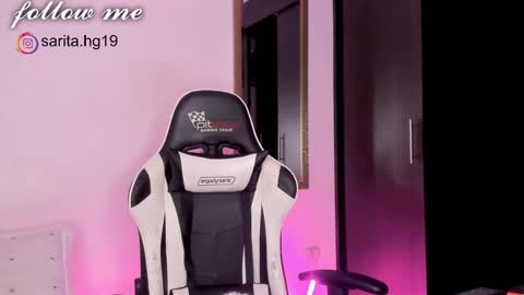 Snapshot of _sara_hernandez chatting on 01.14.25 Sara intagram online show from 01.14.25