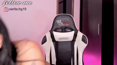 Snapshot of _sara_hernandez chatting on 01.21.25 Sara intagram online show from 01.21.25