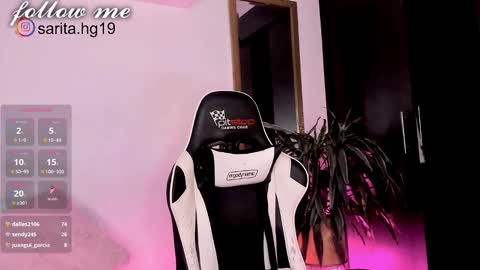 Snapshot of _sara_hernandez chatting on 02.03.25 Sara intagram online show from 02.03.25