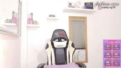 Snapshot of _sara_hernandez chatting on 10.01.25 Sara intagram online show from 10.01.25