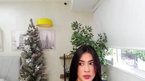 Sassy Girl online show from 12.16.24