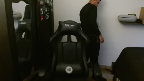 Snapshot of _schnnneider_ chatting on 06.19.26 SCHNEIDER online show from 06.19.26