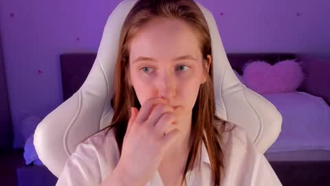 _secretelly_ online show from 11.17.25