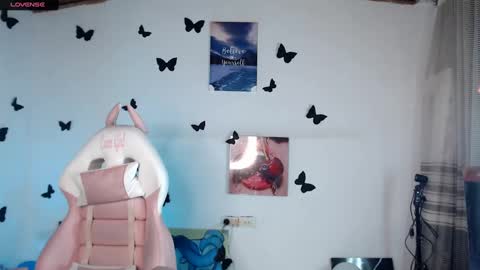 Snapshot of _serendepia_ chatting on 02.25.25 Serendipia online show from 02.25.25