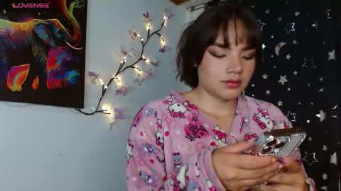 Snapshot of _serendepia_ chatting on 10.22.25 Serendipia online show from 10.22.25