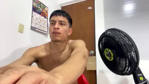 Juan Pablo-independent model online show from 10.15.25