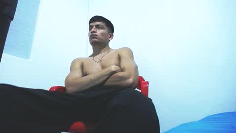 Juan Pablo-independent model online show from 11.28.25