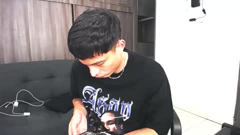 Juan Pablo-independent model online show from 03.11.26