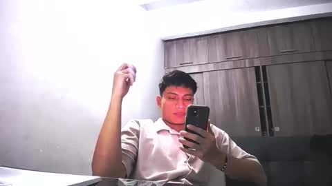 Juan Pablo-independent model online show from 04.15.26