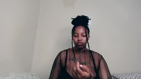 Snapshot of _sexysquirter chatting on 12.02.25 _sexysquirter online show from 12.02.25